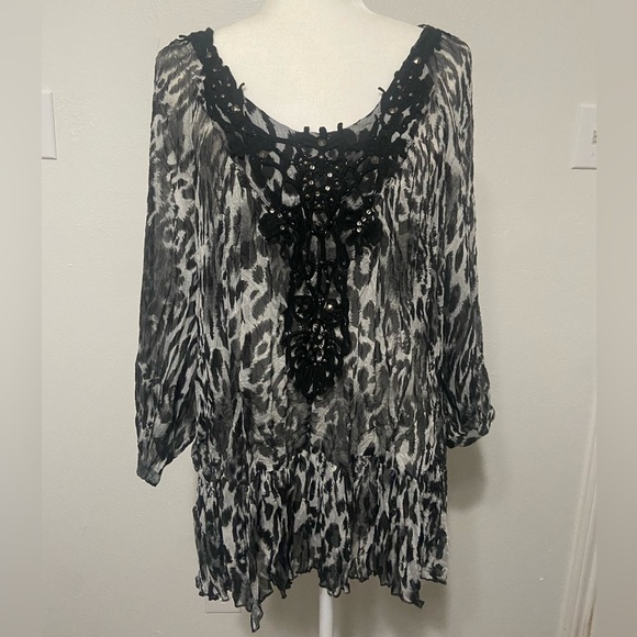 Alberto Makali semi sheer animal print w/ crochet beading & stud details EUC - Picture 1 of 7